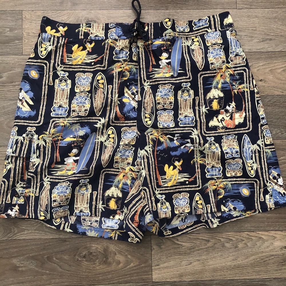 Disney Mickey Tiki Island Board-shorts Size XXL